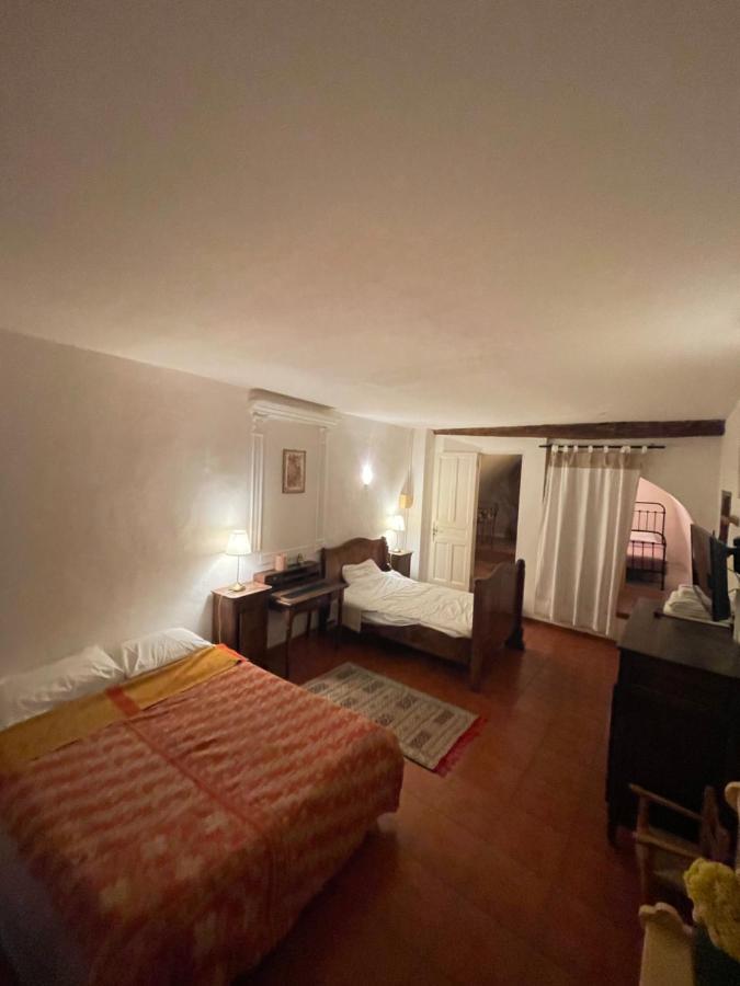 Chambres D' Hotes L'Escalo A Moutiers-Ste-Marie มูสติเยร์-แซ็งต์-มารี ภายนอก รูปภาพ
