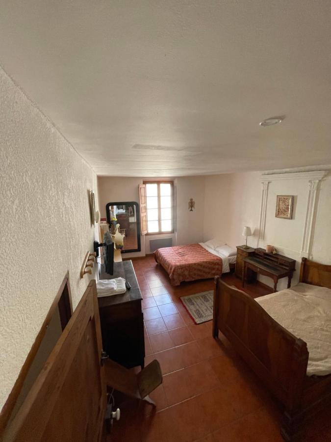 Chambres D' Hotes L'Escalo A Moutiers-Ste-Marie มูสติเยร์-แซ็งต์-มารี ภายนอก รูปภาพ