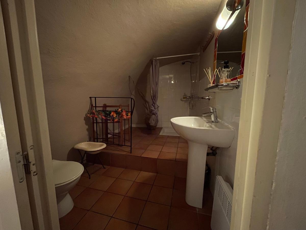 Chambres D' Hotes L'Escalo A Moutiers-Ste-Marie มูสติเยร์-แซ็งต์-มารี ภายนอก รูปภาพ