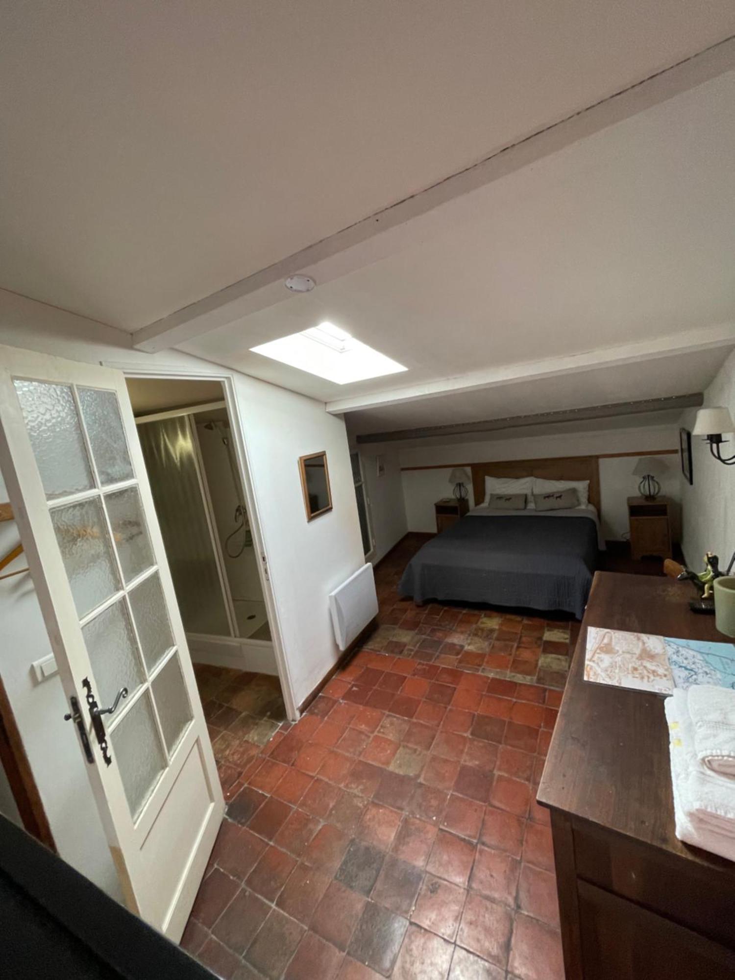 Chambres D' Hotes L'Escalo A Moutiers-Ste-Marie มูสติเยร์-แซ็งต์-มารี ภายนอก รูปภาพ